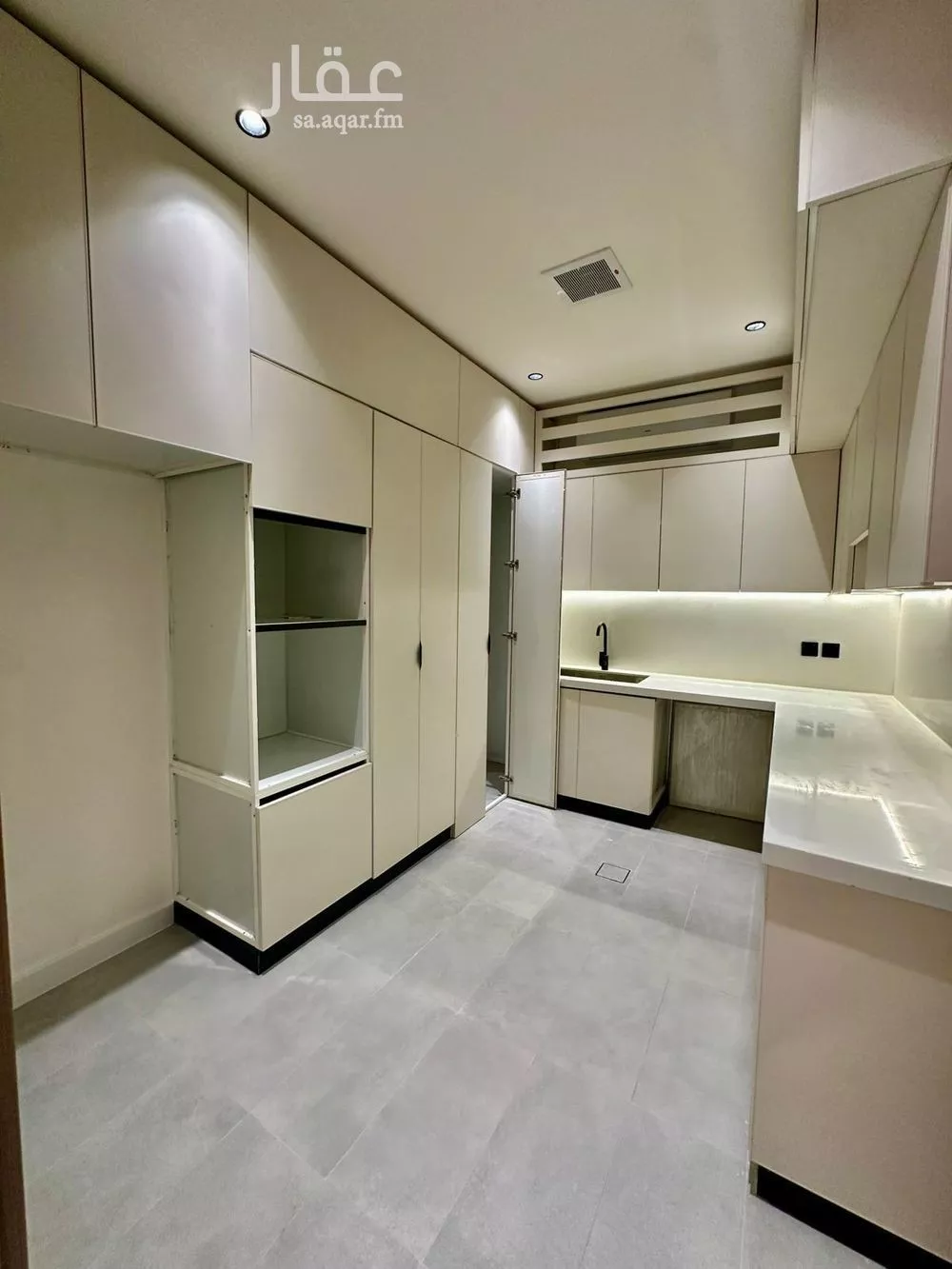 3 bedroom apartment in Al Narjis 6