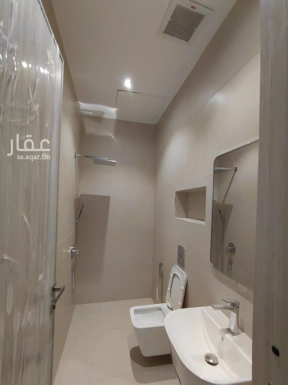 4 bedroom apartment in Al Yarmouk 18