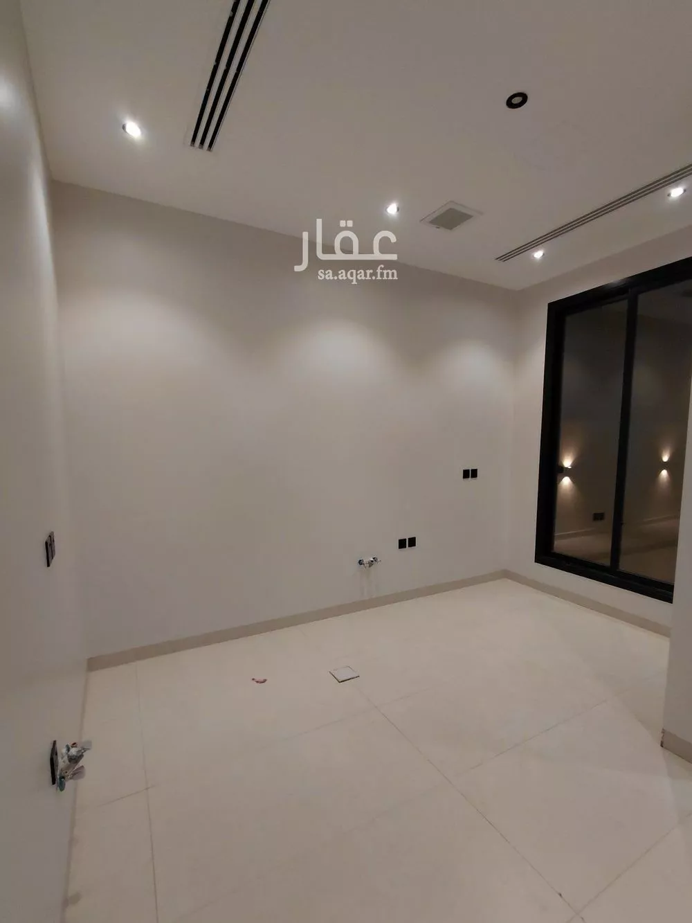4 bedroom apartment in Al Yarmouk 7