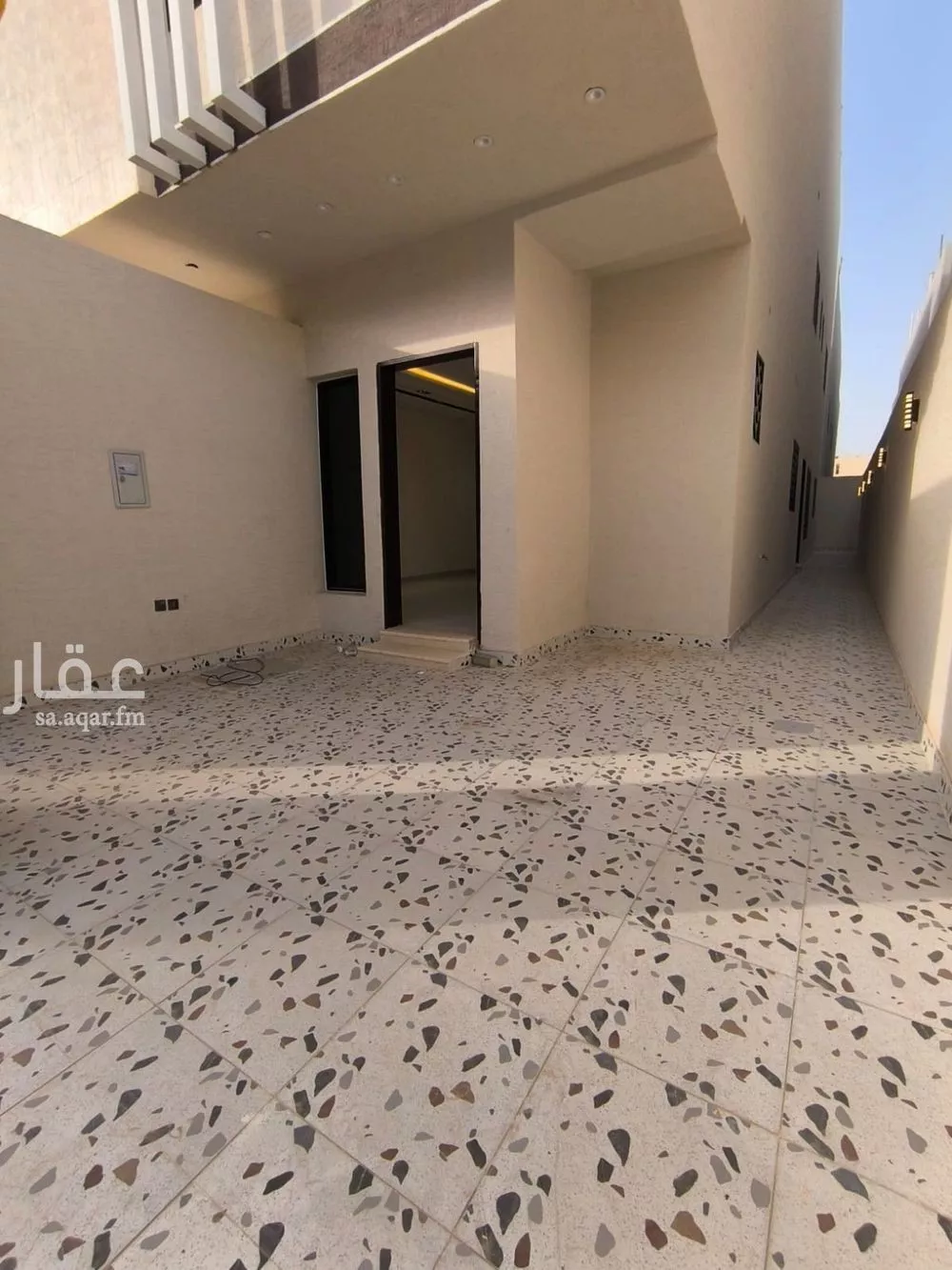 شقة 5 غرف في طيبة 7