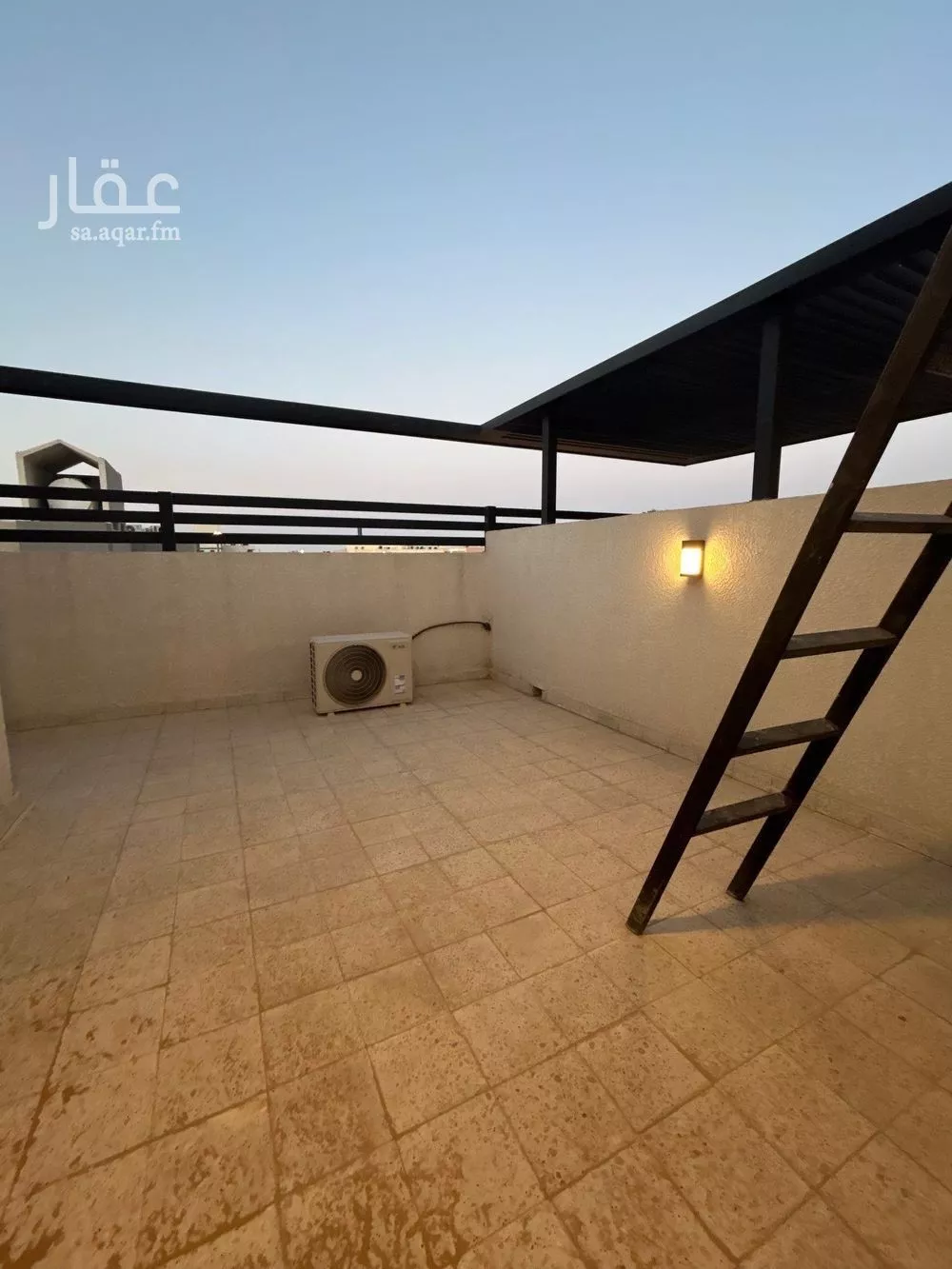 شقة 3 غرف في العارض 10