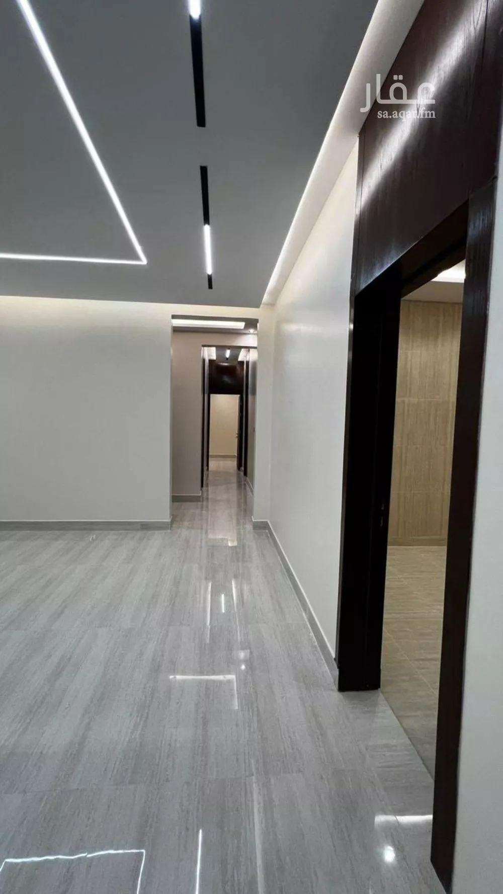3 bedroom apartment in Al Hazm 4