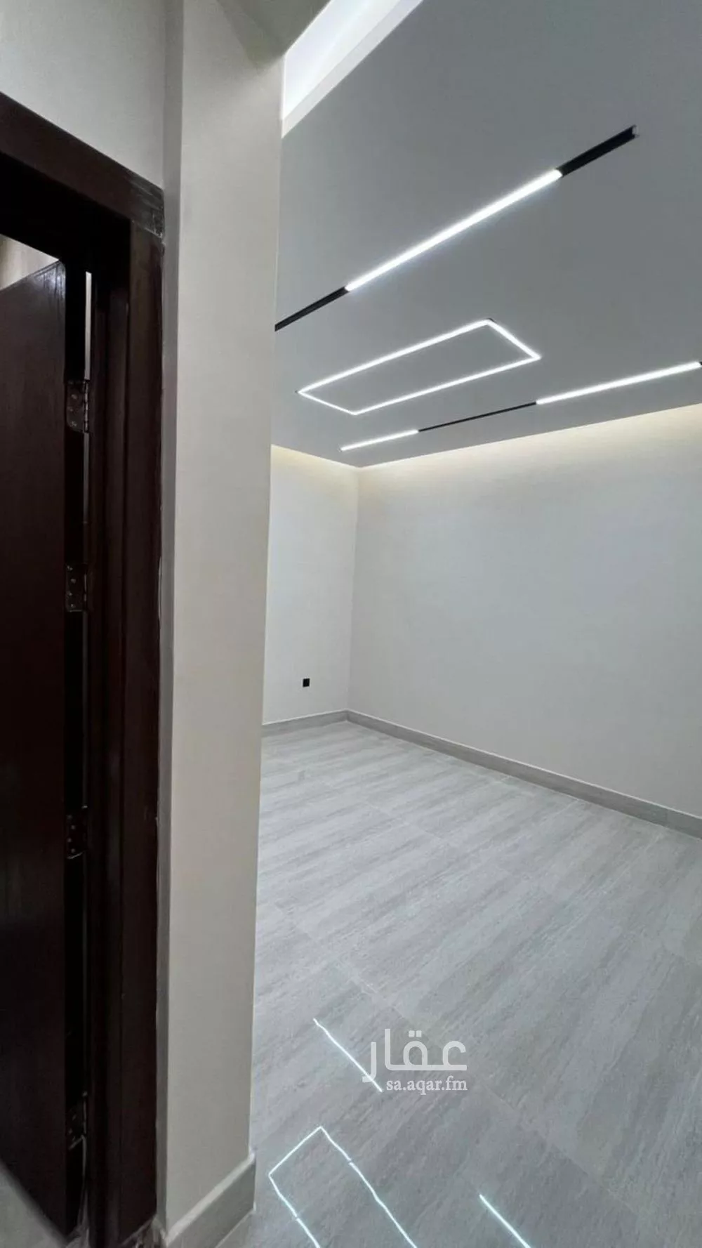 3 bedroom apartment in Al Hazm 8