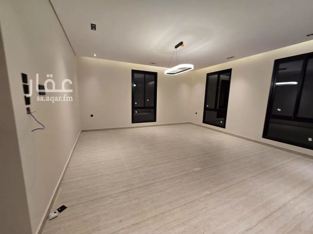 4 bedroom floor in Okaz 11