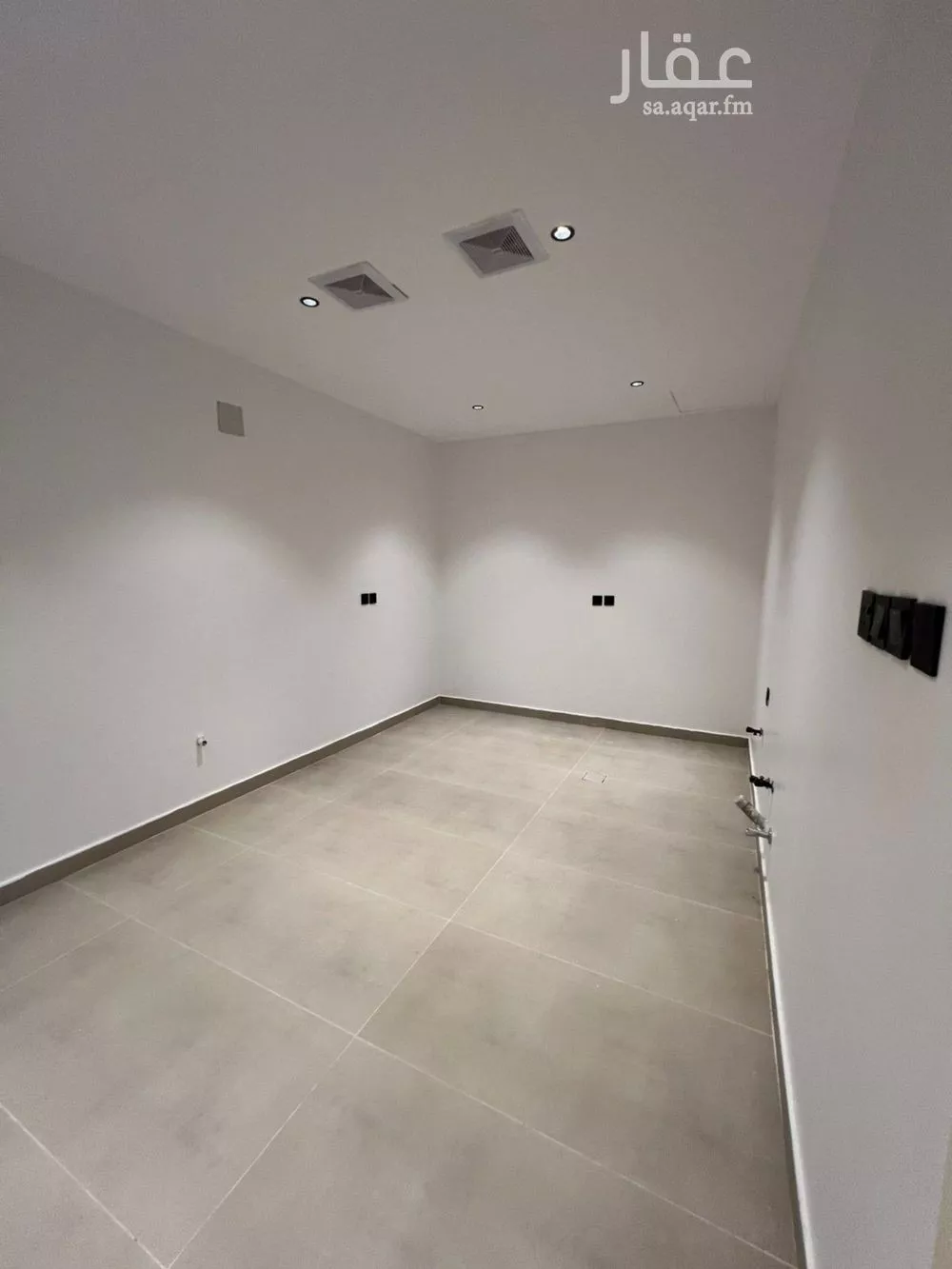4 bedroom apartment in Al Hazm 5