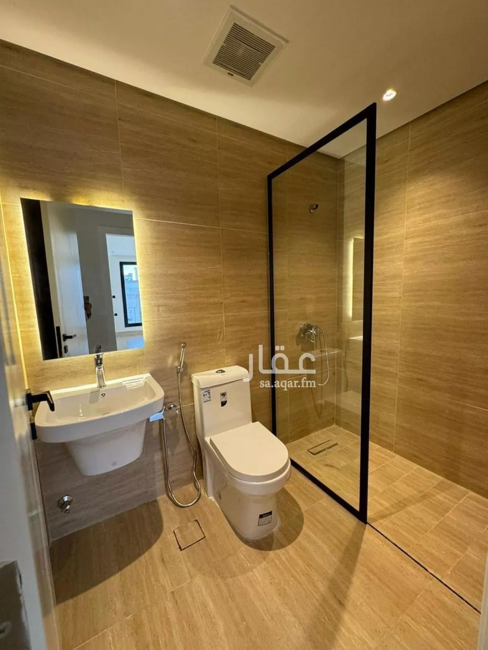 3 bedroom apartment in Al Ghadir 11