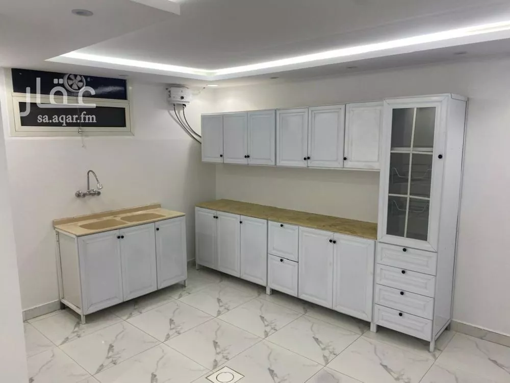 3 bedroom apartment in Qurtubah 6