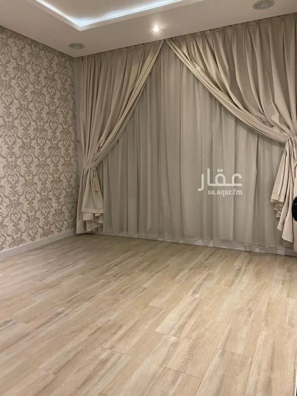 3 bedroom apartment in Al Yarmouk 8