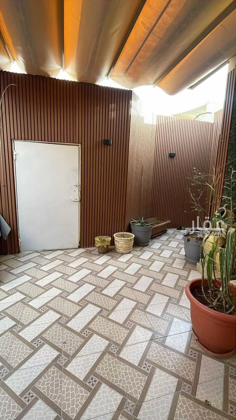 3 bedroom apartment in Dhahrat Laban 5