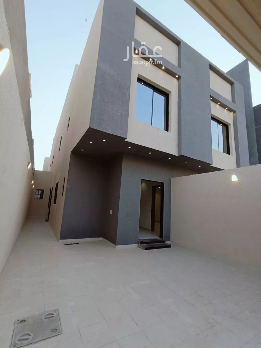 4 bedroom apartment in Okaz 4