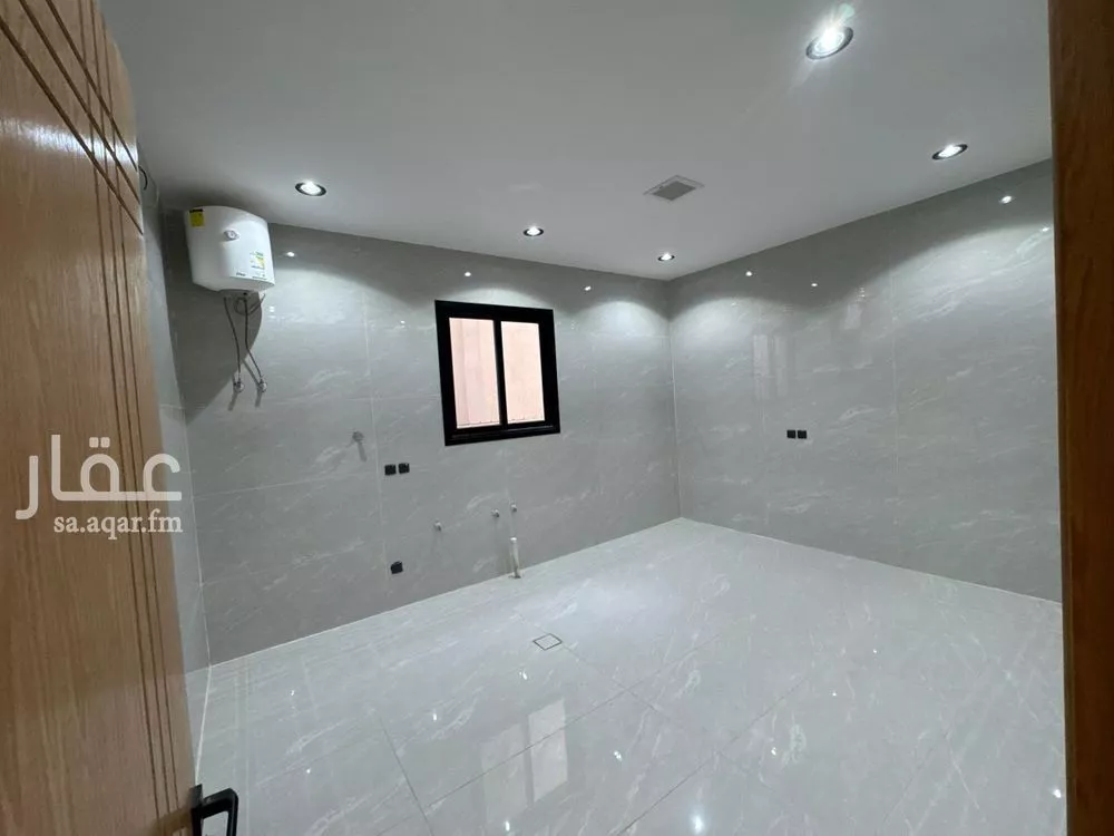 4 bedroom apartment in Al Qadisiyah 4