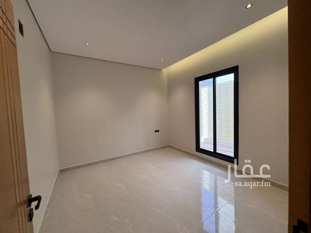 4 bedroom apartment in Al Qadisiyah 6