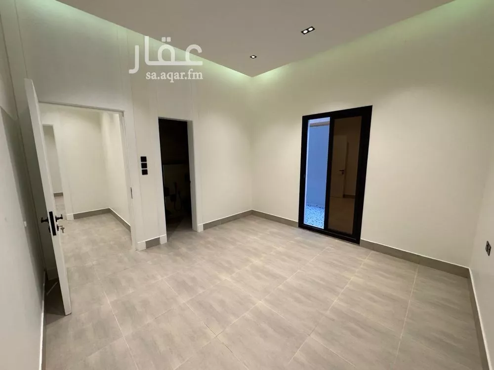 4 bedroom apartment in Al Yarmouk 6