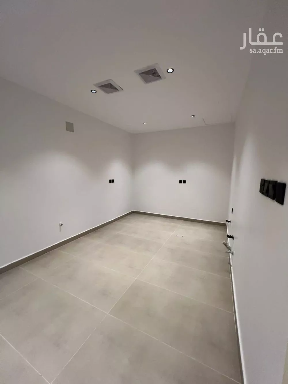 4 bedroom apartment in Al Hazm 10