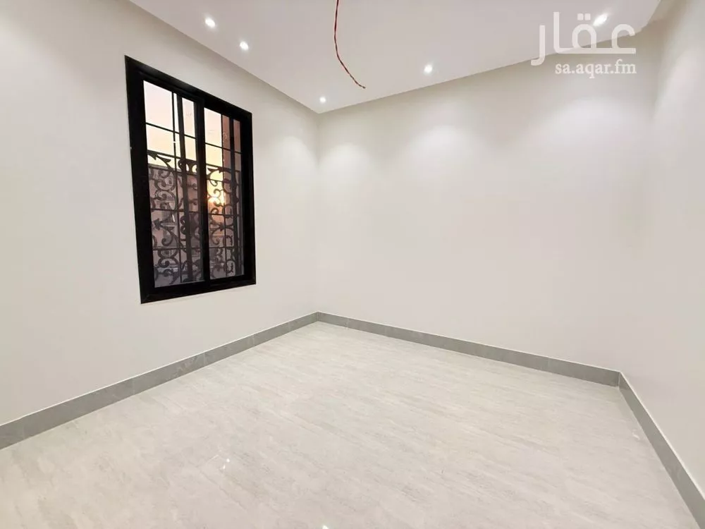 شقة 4 غرف في عكاظ 10