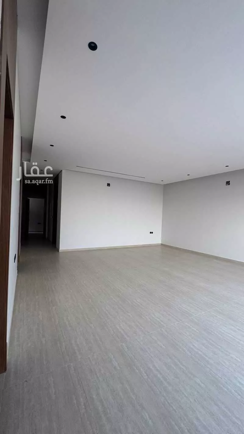 3 bedroom apartment in Al Shuhada 8