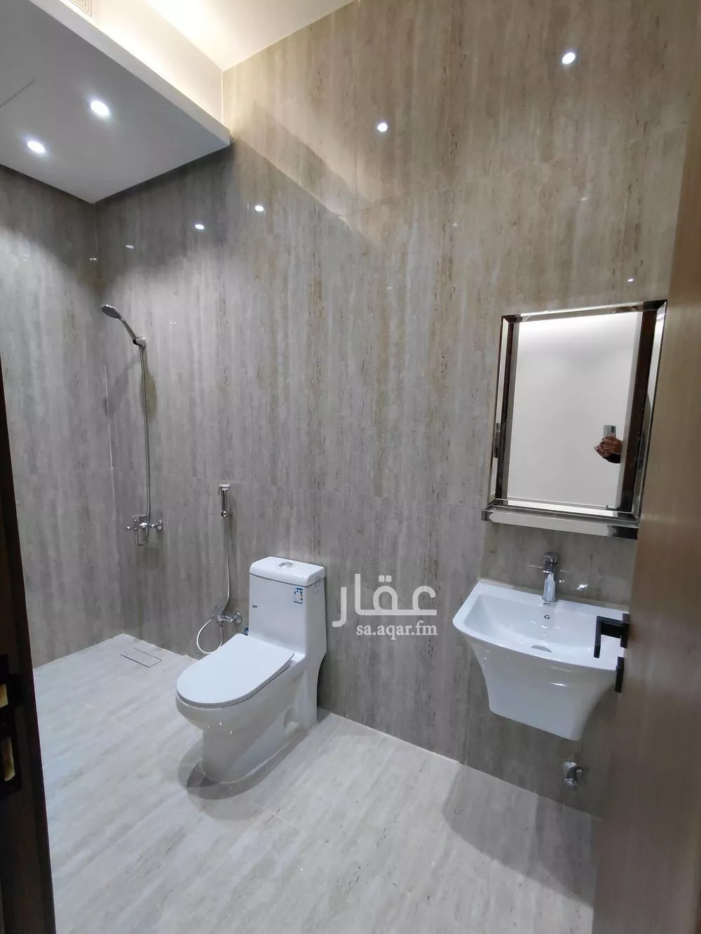3 bedroom apartment in Al Rimal 14