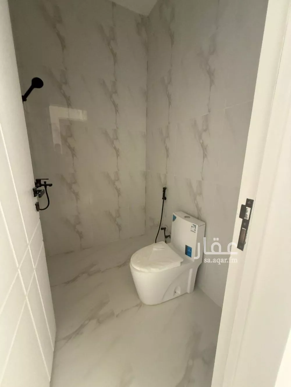 4 bedroom apartment in Al Zahrah 8