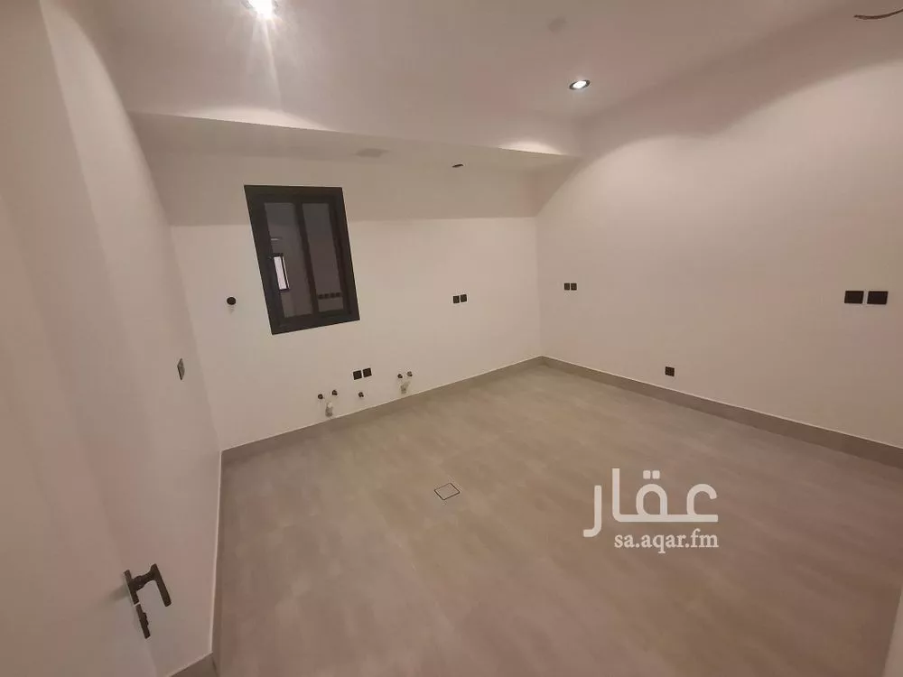 4 bedroom apartment in Al Yarmouk 12