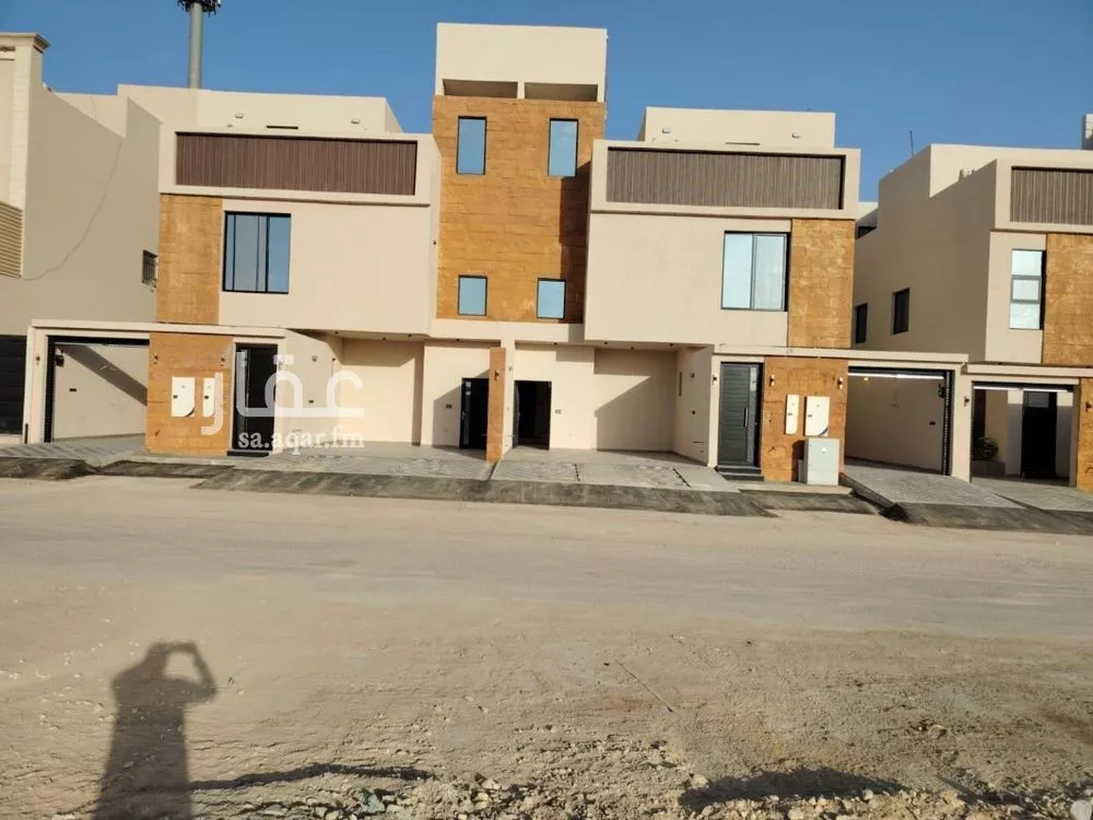 3 bedroom apartment in Al Hazm 3