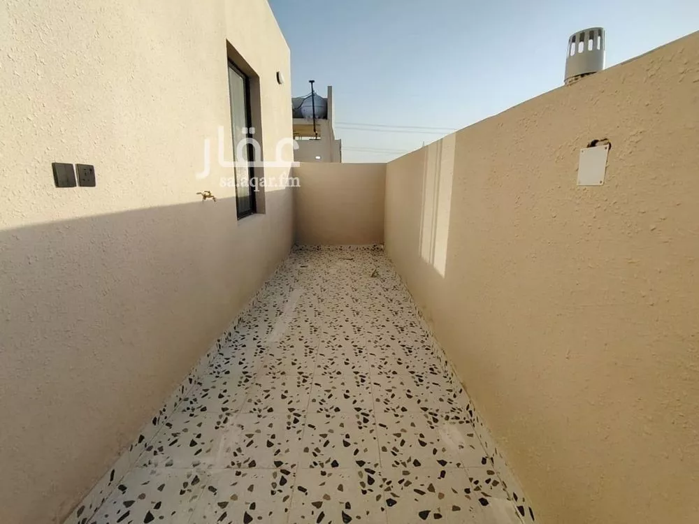 3 bedroom apartment in Al Hazm 6