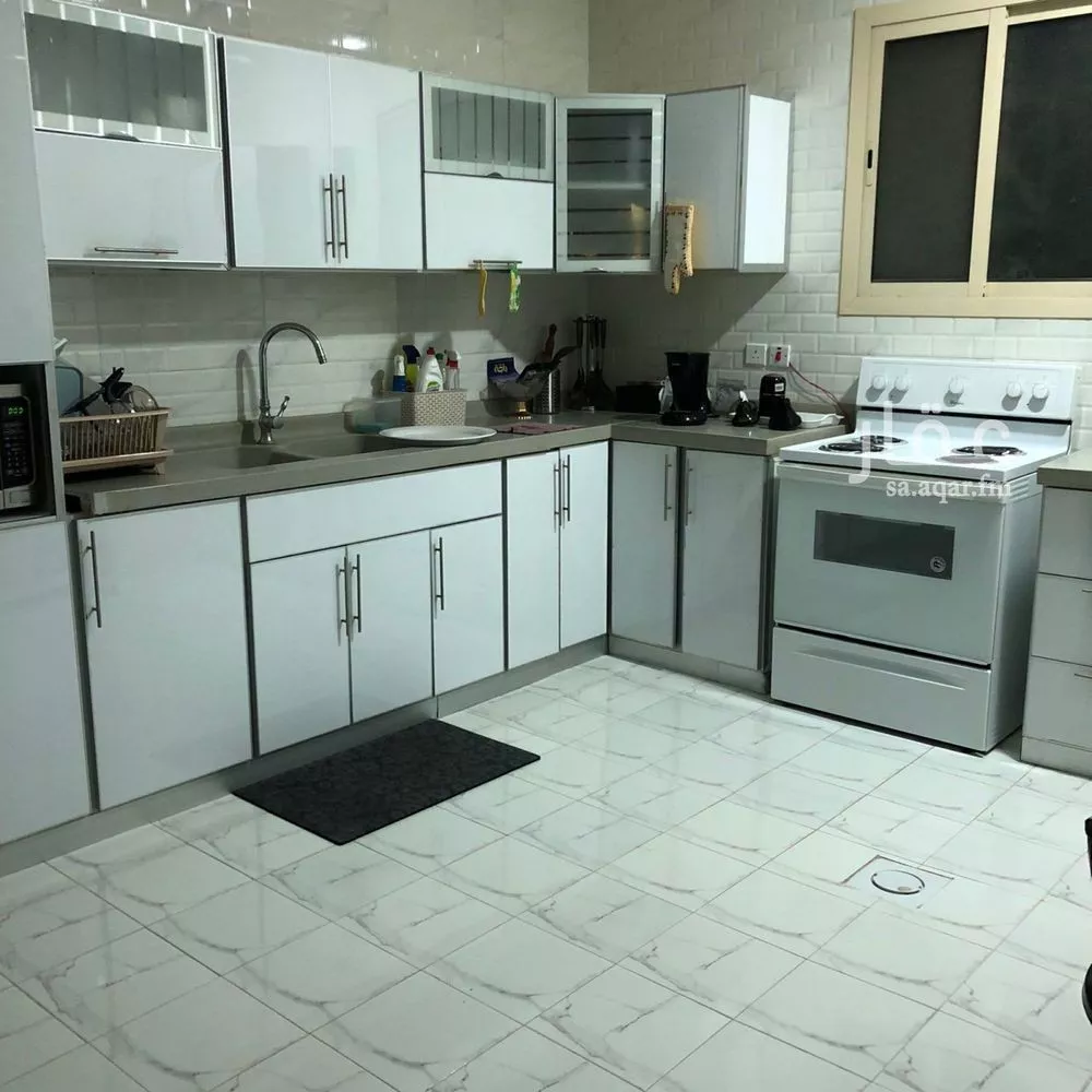 4 bedroom apartment in Tuwaiq 4