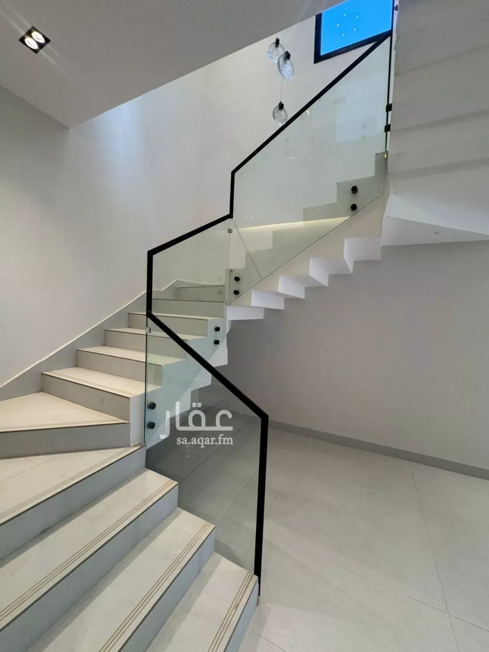 5 bedroom apartment in Al Janadriyah 19