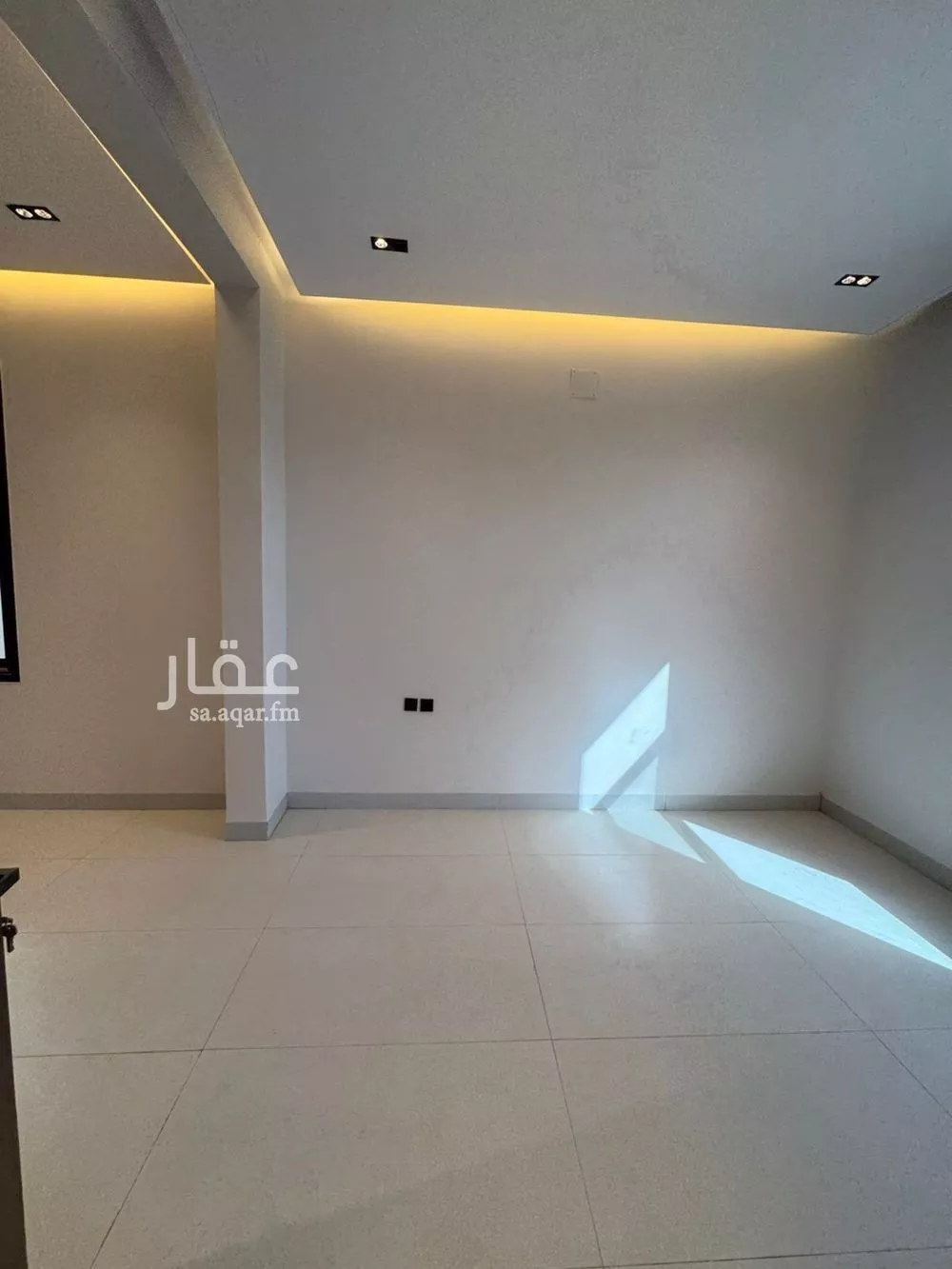5 bedroom apartment in Al Janadriyah 9