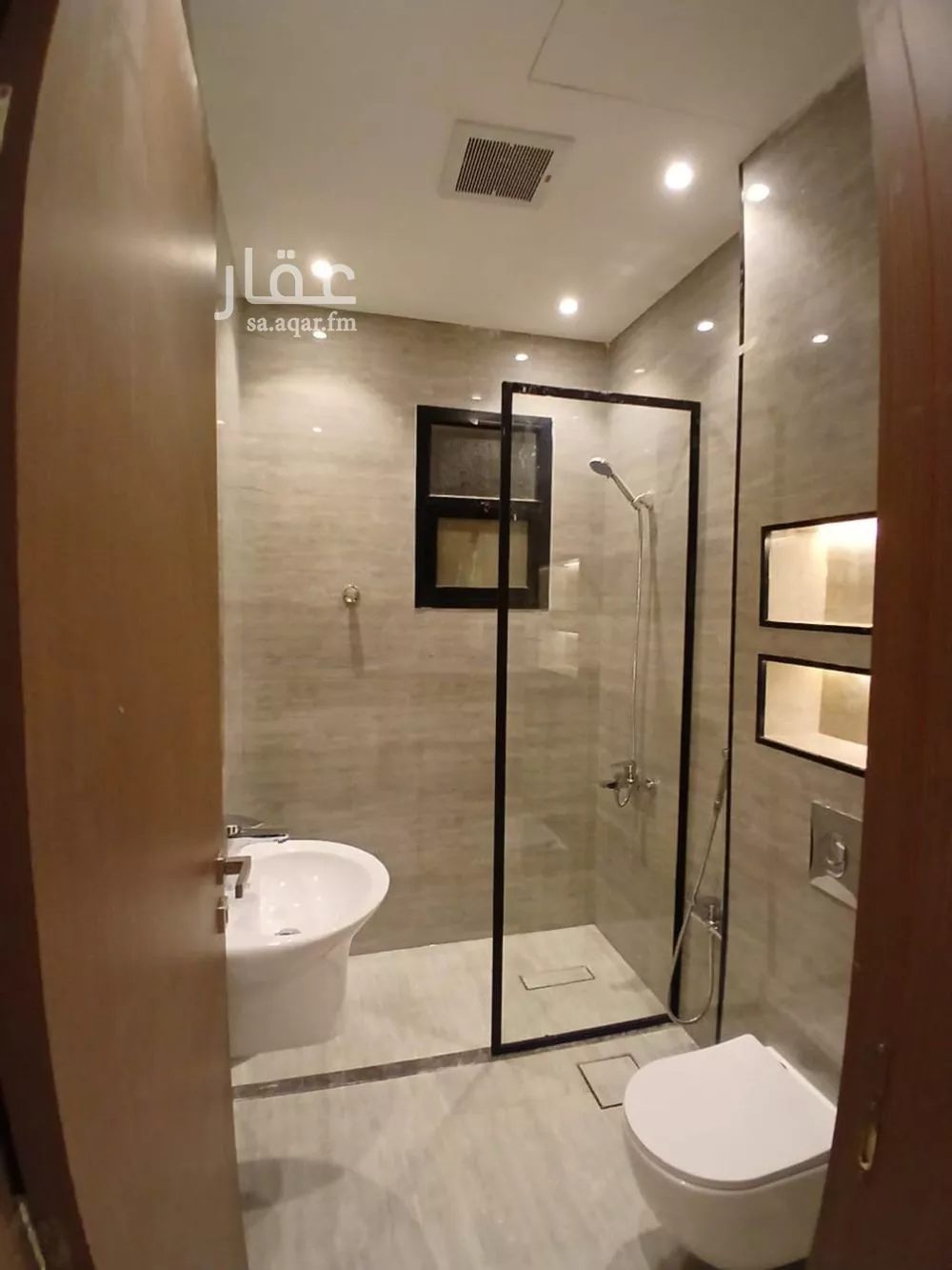 3 bedroom apartment in Al Rimal 5