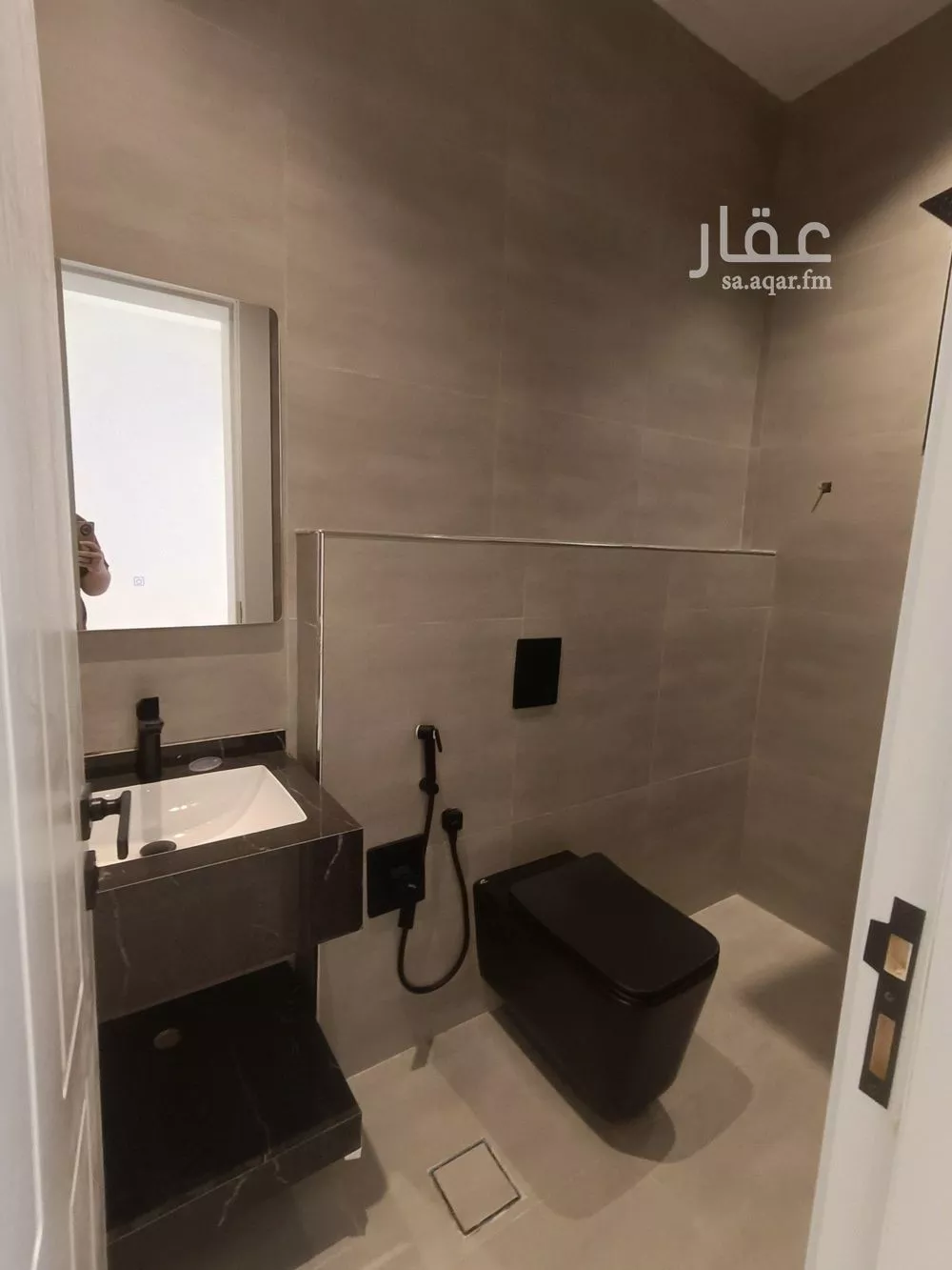 4 bedroom apartment in Al Yarmouk 11