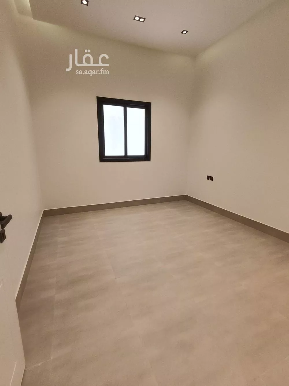 4 bedroom apartment in Al Yarmouk 15