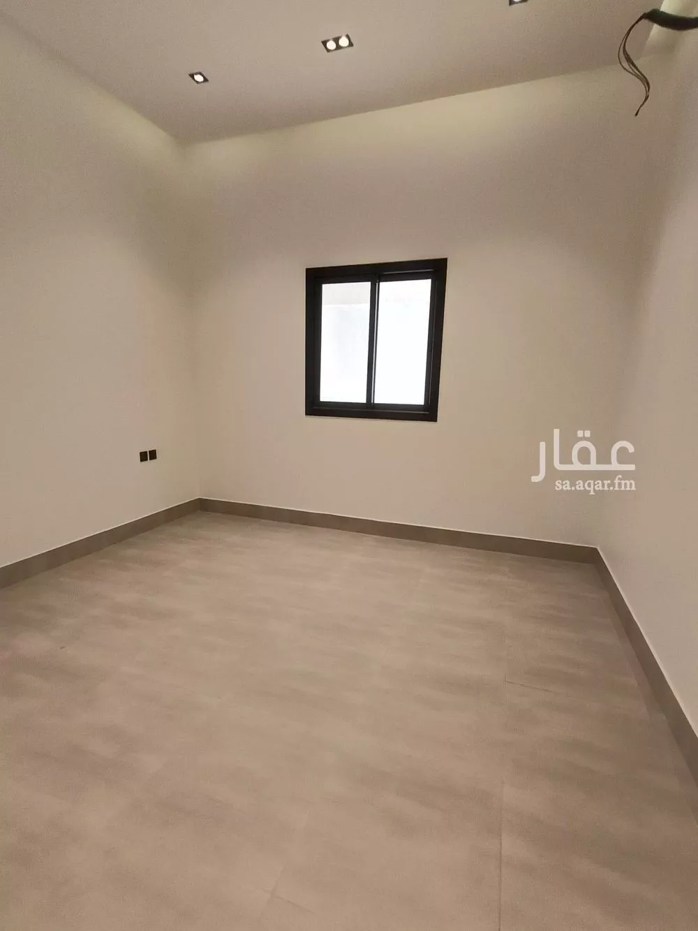 4 bedroom apartment in Al Yarmouk 18