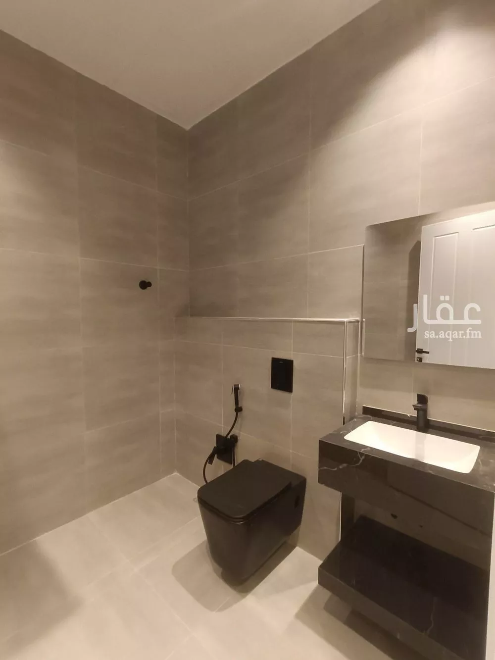 4 bedroom apartment in Al Yarmouk 7