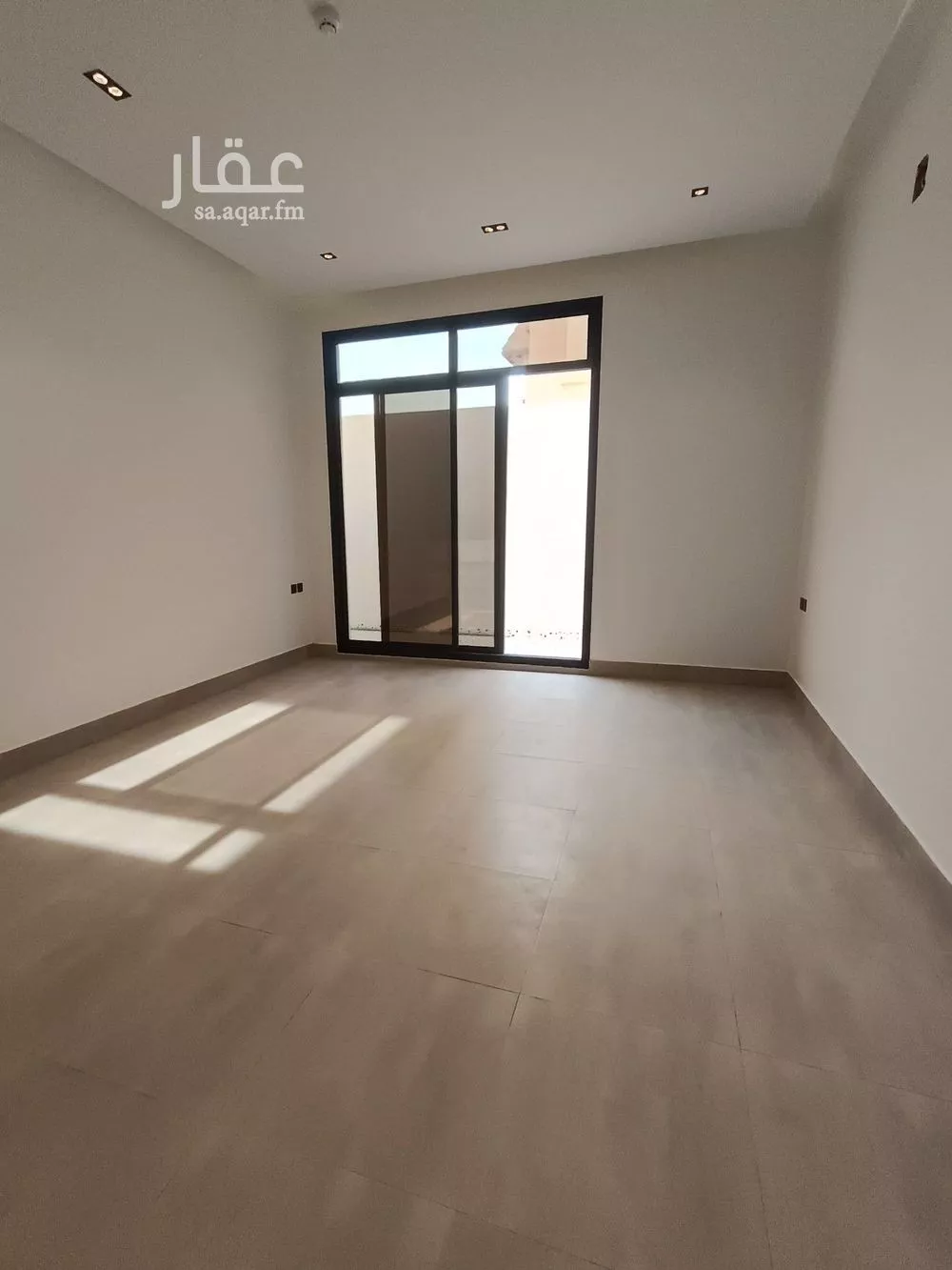 4 bedroom apartment in Al Yarmouk 8
