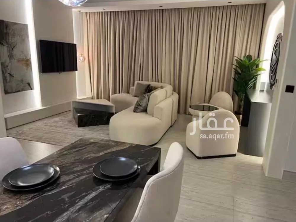 3 bedroom apartment in King Abdul Aziz 11