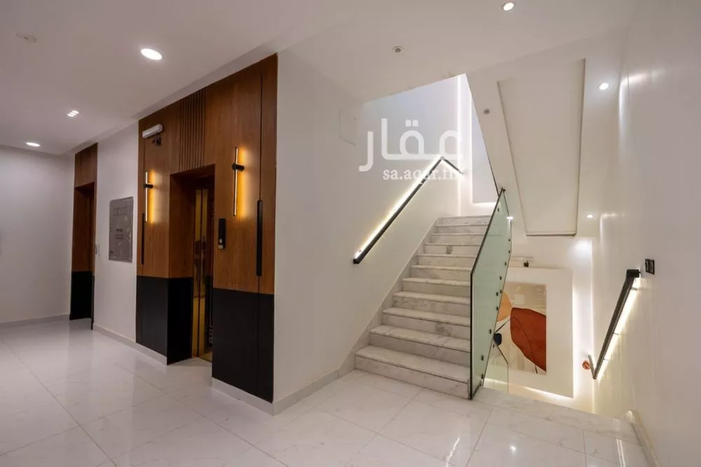 3 bedroom apartment in Al Uraija Al Gharbiyah 4
