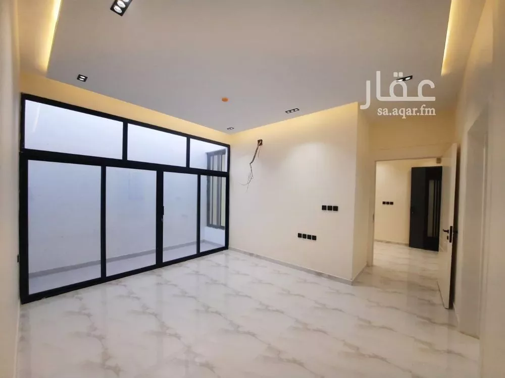 4 bedroom apartment in Al Zahrah 3
