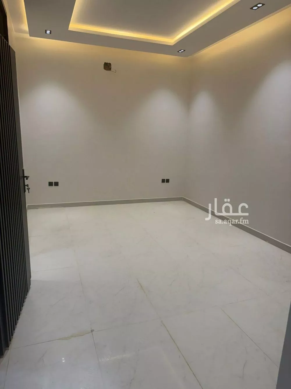 5 bedroom apartment in Al Janadriyah 3