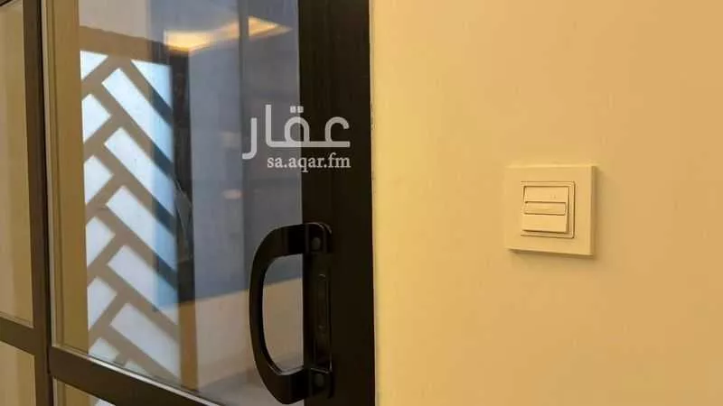 شقة 3 غرف في الشهداء 4