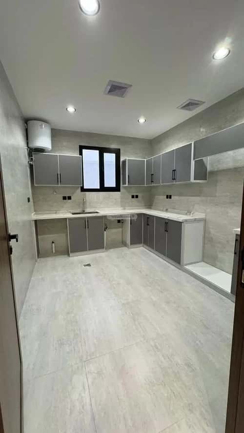 شقة 4 غرف في العارض 8
