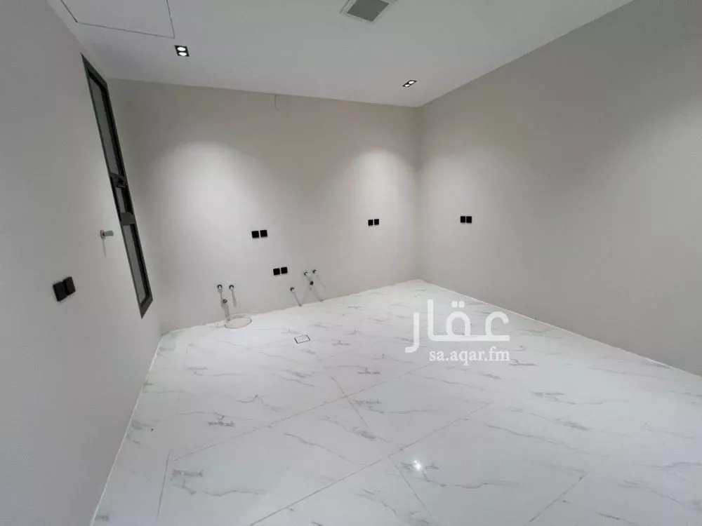 4 bedroom apartment in Al Munsiyah 5