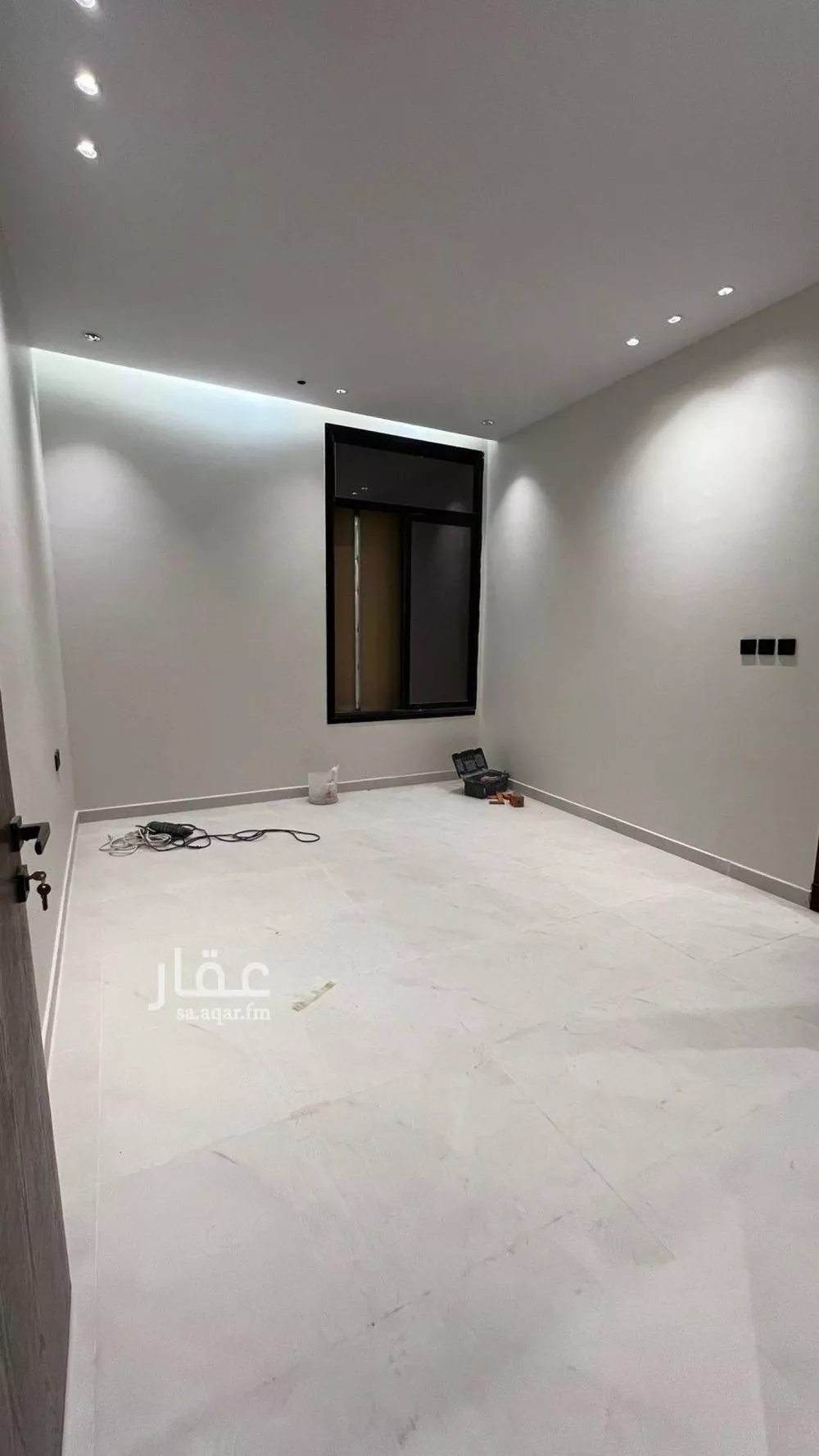 شقة 4 غرف في الشرق 8