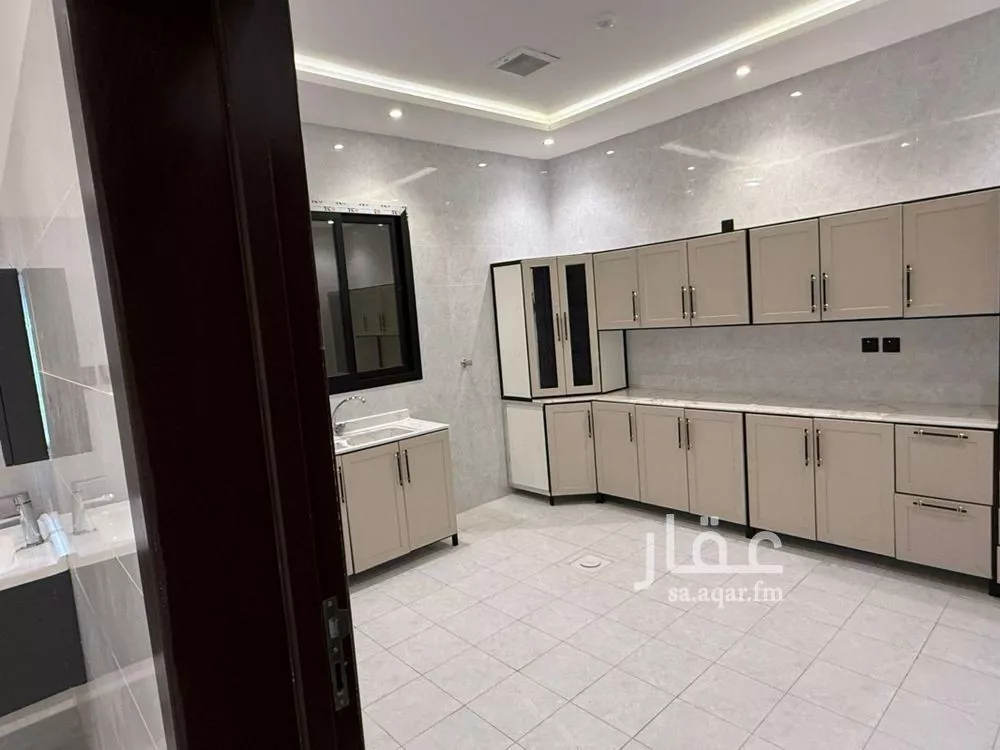 4 bedroom apartment in Al Rimal 7