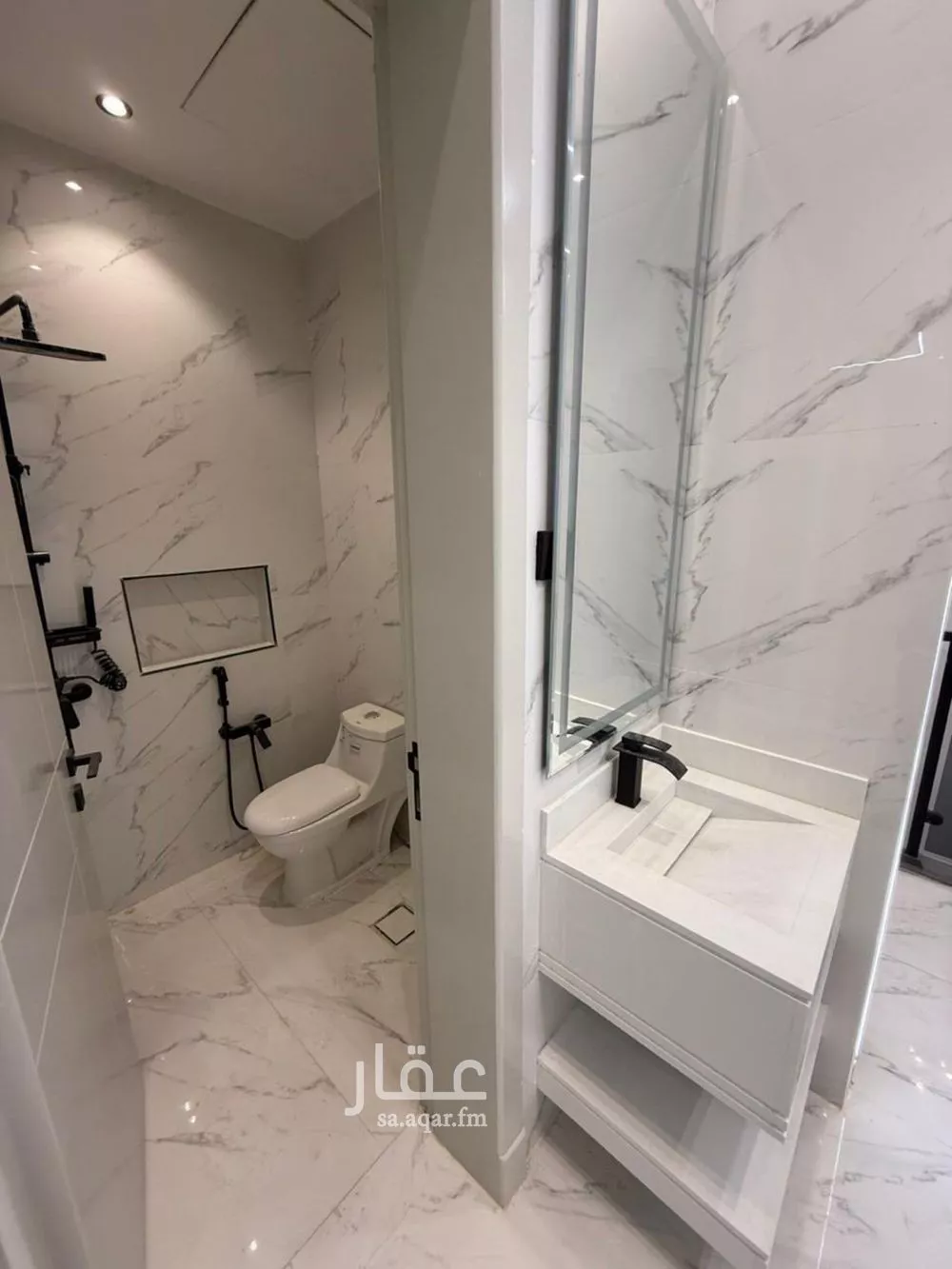 6 bedroom apartment in Al Maizilah, Riyadh 15