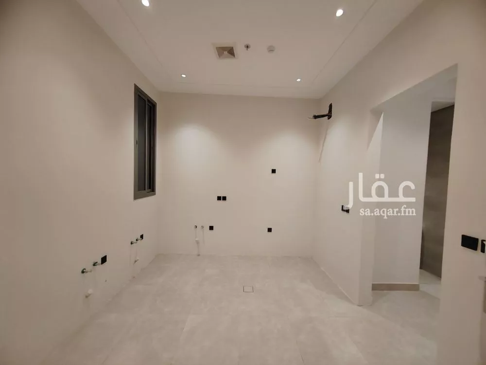 4 bedroom apartment in Al Yarmouk 5