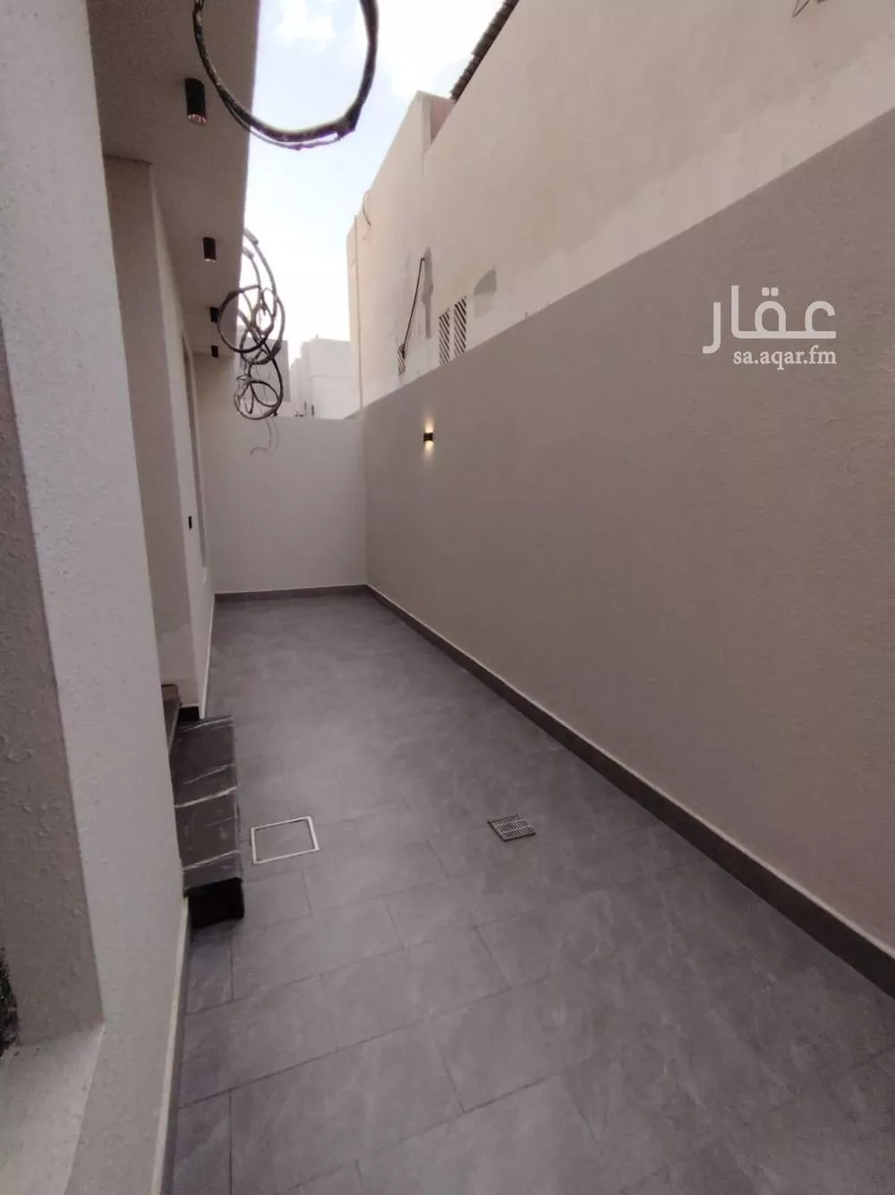 5 bedroom apartment in As Suwaidi Al Gharabi 15