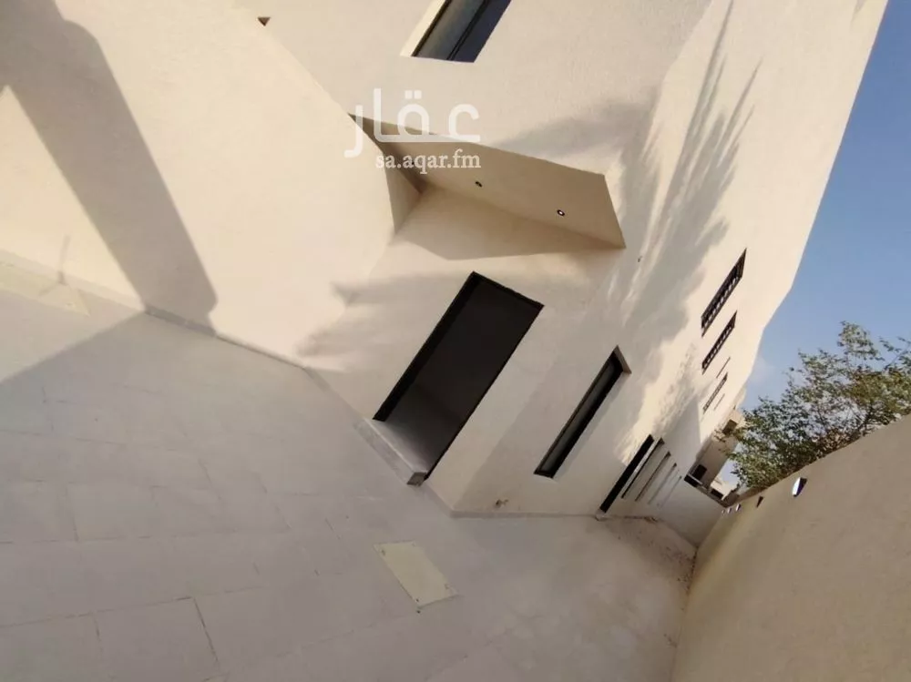 5 bedroom apartment in As Suwaidi Al Gharabi 6
