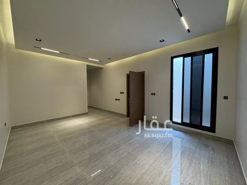 4 bedroom apartment in Al Rimal 18