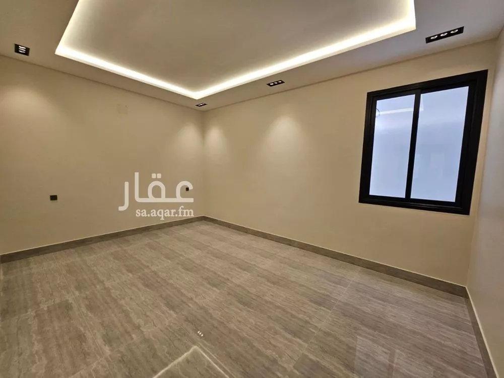 4 bedroom apartment in Al Rimal 8