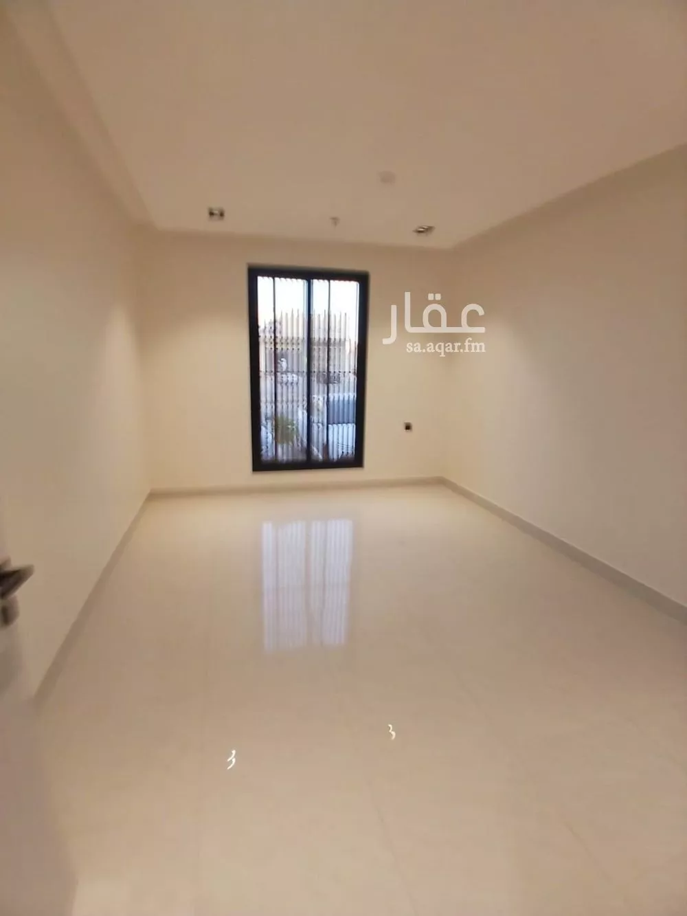 5 bedroom apartment in Al Hazm 9